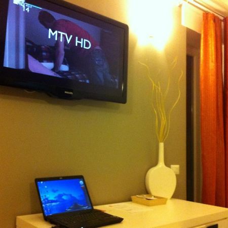 Bcomfort Hotel กาญารี ภายนอก รูปภาพ