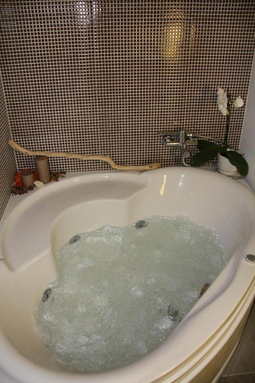 Bcomfort Hotel กาญารี ห้อง รูปภาพ