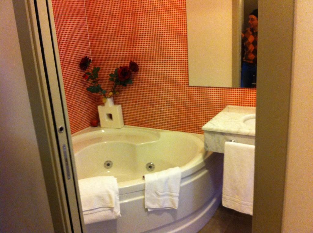 Bcomfort Hotel กาญารี ห้อง รูปภาพ