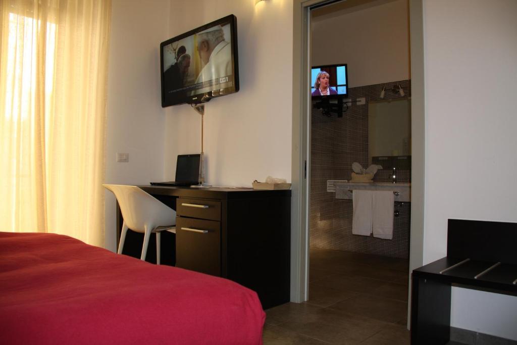 Bcomfort Hotel กาญารี ภายนอก รูปภาพ